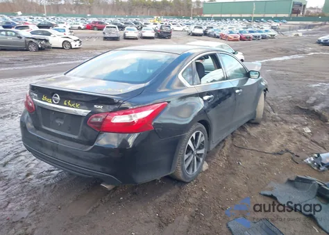 2017 Nissan Altima 2.5 Sr z USA, uszkodzony, nr VIN 1N4AL3APXHN312484